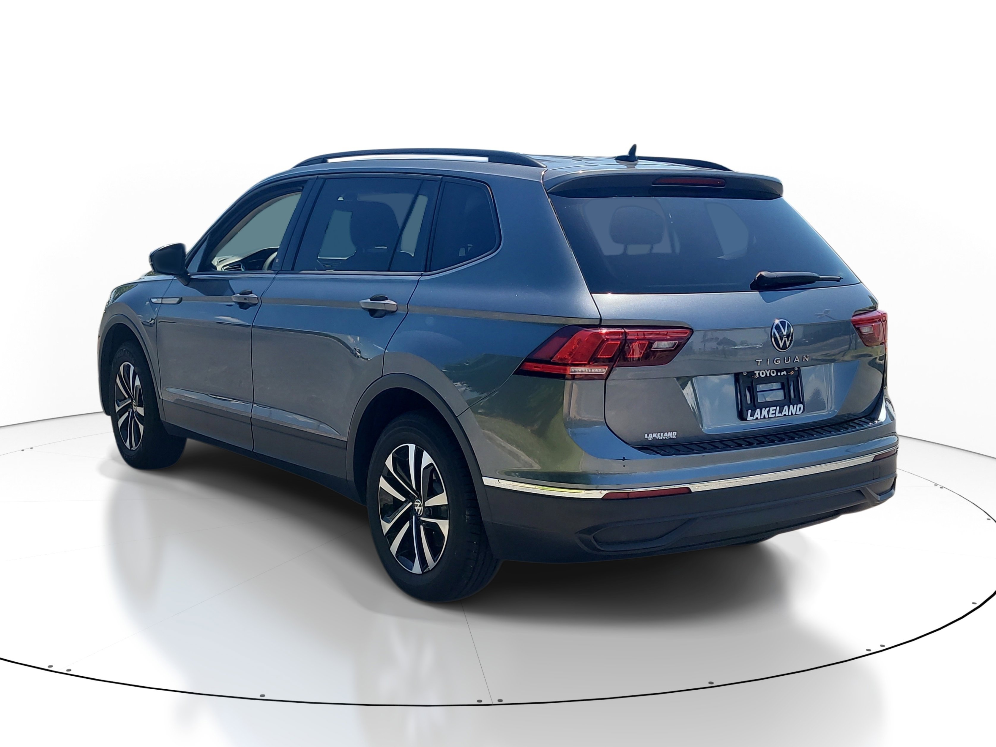 Used 2023 Volkswagen Tiguan S FWD image 5