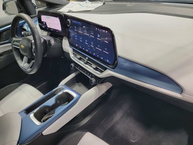 New 2026 Chevrolet Equinox EV LT FWD image 16