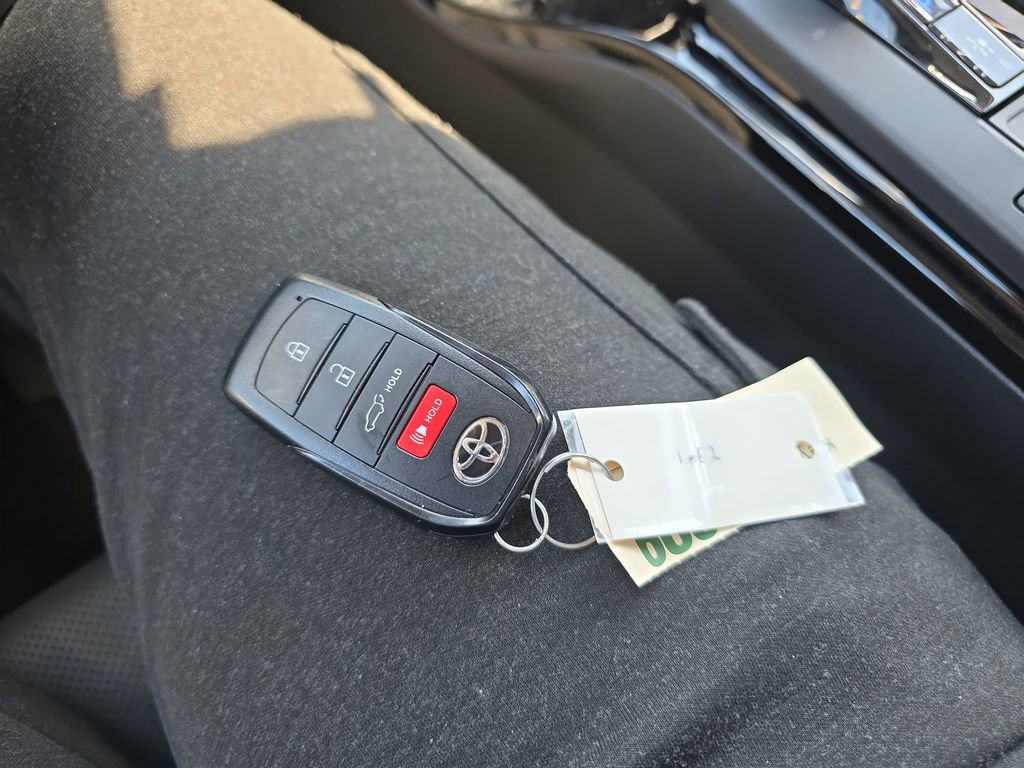 Used 2025 Toyota Prius Plug-In Hybrid w/ Limited Premium Package image 39