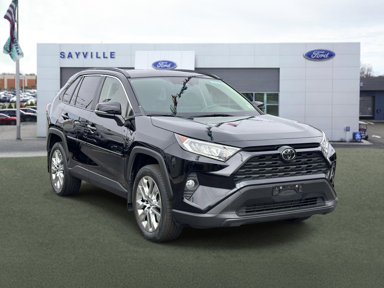 Used 2021 Toyota RAV4 XLE Premium AWD/4WD image 6