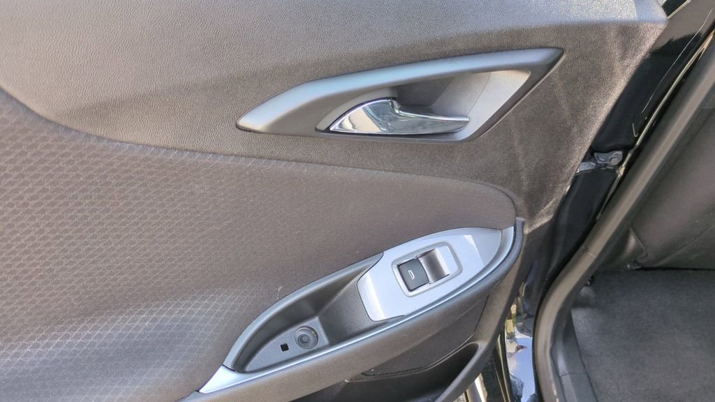 Used 2024 Chevrolet Malibu LT image 23