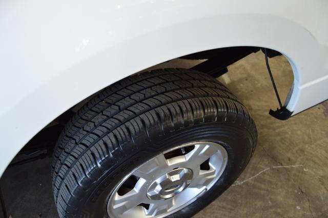 Used 2013 Ford F150 XLT w/ Mid Equipment Group image 32