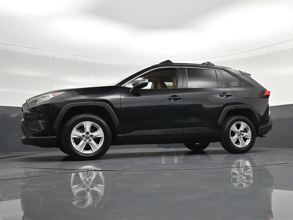 Used 2020 Toyota RAV4 XLE w/ Convenience Package FWD image 34