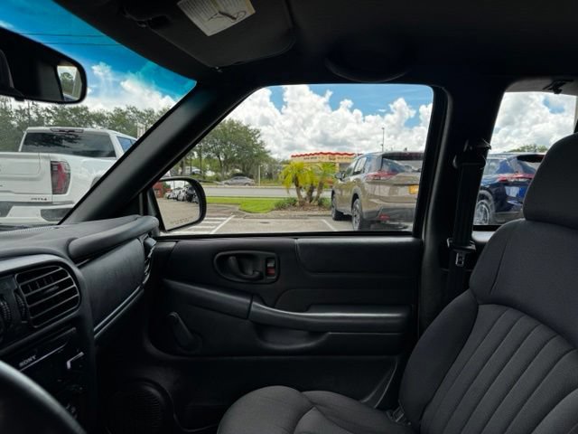 Used 2003 Chevrolet S10 Pickup LS RWD image 15