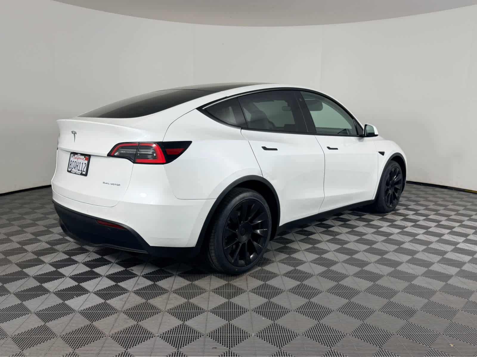 Used 2020 Tesla Model Y Long Range AWD/4WD image 3