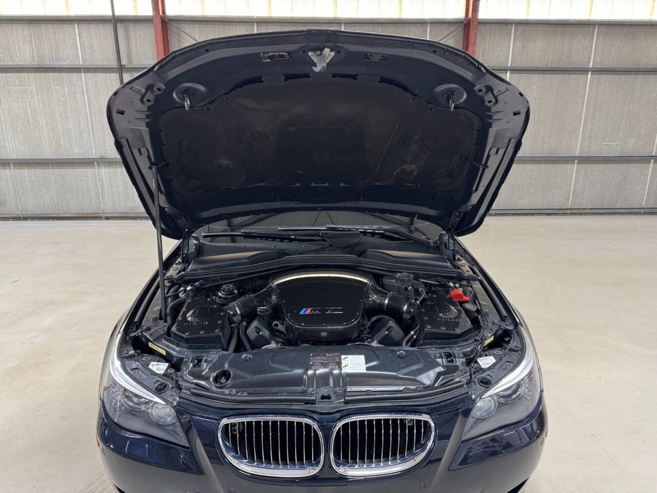 Used 2010 BMW M5 image 17