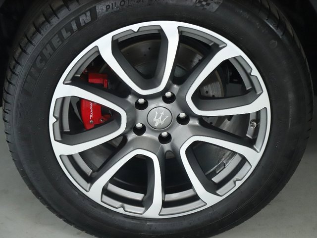 Used 2018 Maserati Levante S GranLusso image 12