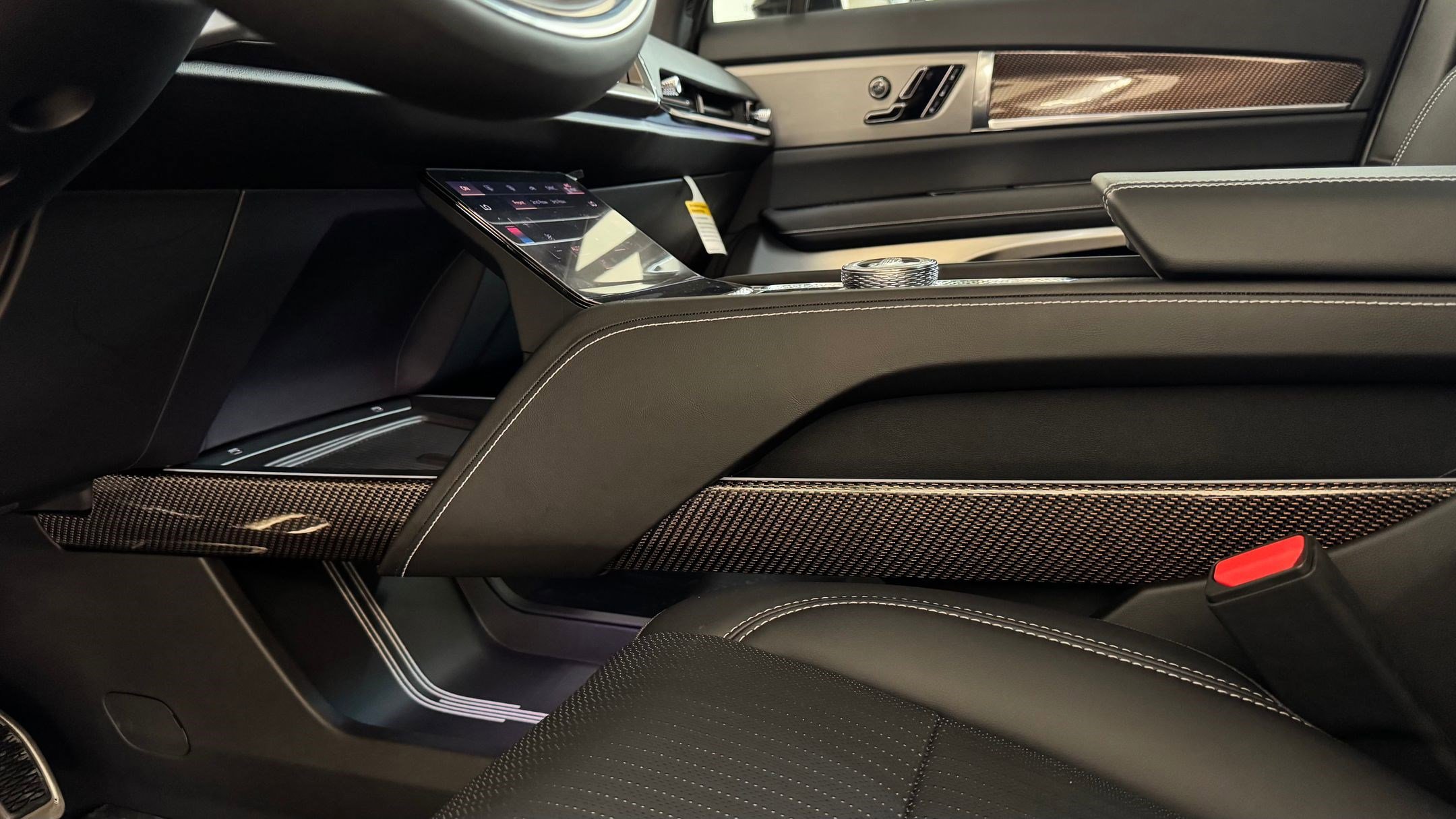 New 2026 Cadillac Vistiq Sport image 29