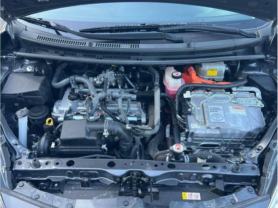 Used 2018 Toyota Prius C Two image 24