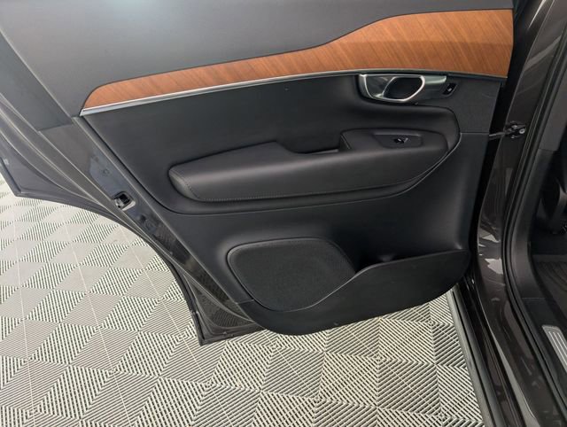 Used 2023 Volvo XC90 T8 Plus w/ Protection Package Premier image 28