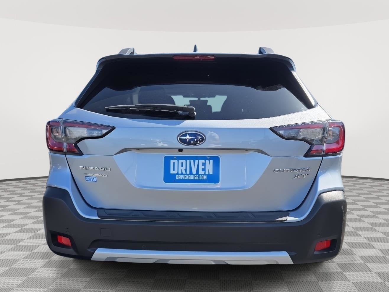Used 2023 Subaru Outback Limited XT AWD/4WD image 5