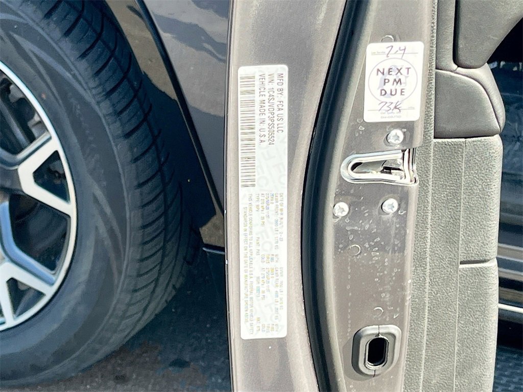 Used 2023 Jeep Wagoneer Series III w/ Preferred Equipment Group image 33