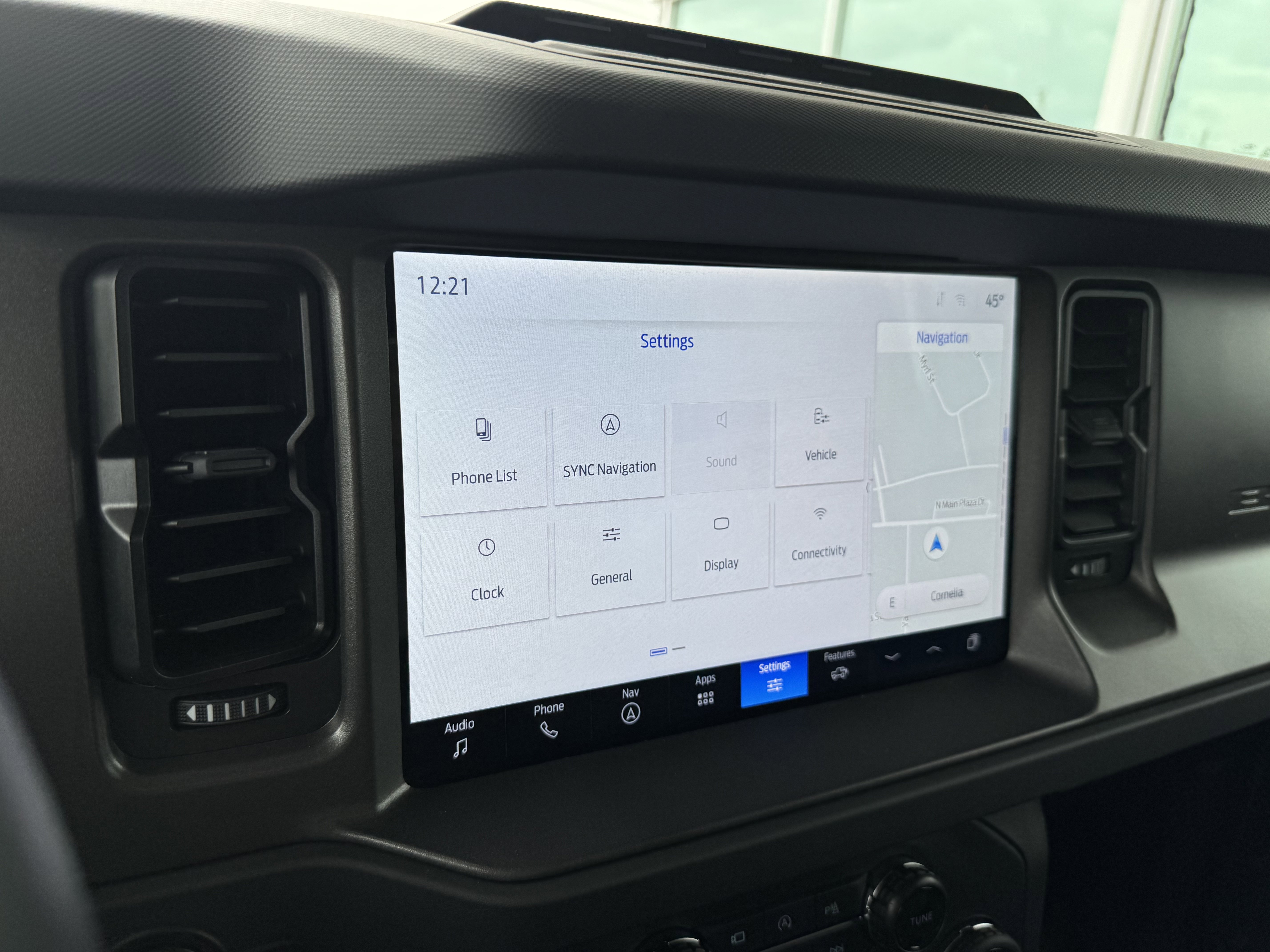 Used 2025 Ford Bronco Badlands image 15