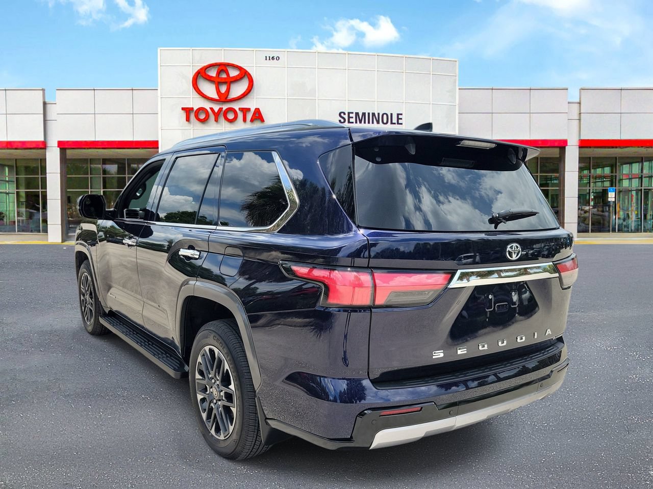 Used 2026 Toyota Sequoia Limited AWD/4WD image 2