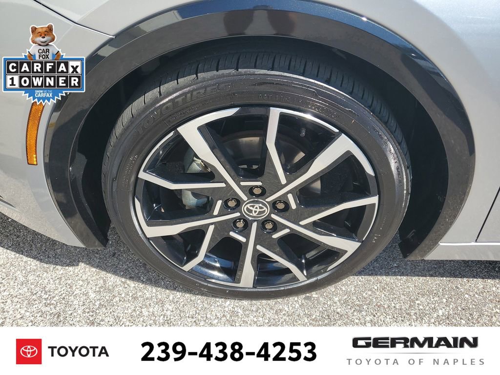 Used 2025 Toyota Prius Plug-In Hybrid image 12