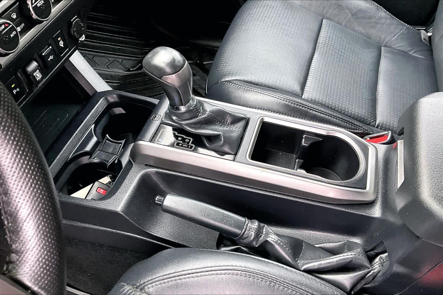 Used 2023 Toyota Tacoma Limited AWD/4WD image 16