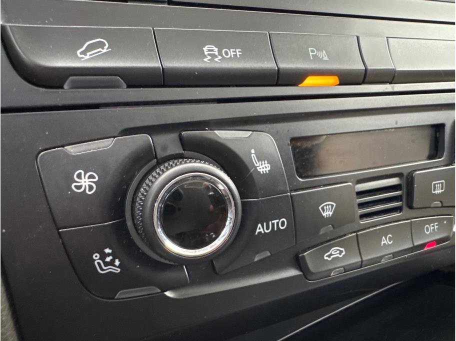 Used 2011 Audi Q5 3.2 Premium Plus w/ Audi MMI Navigation Plus Pkg image 22