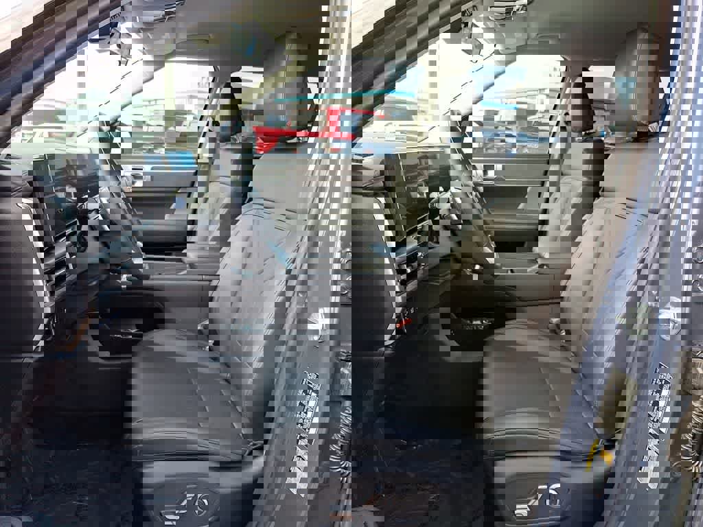 Certified 2025 Hyundai Santa Fe SEL image 13