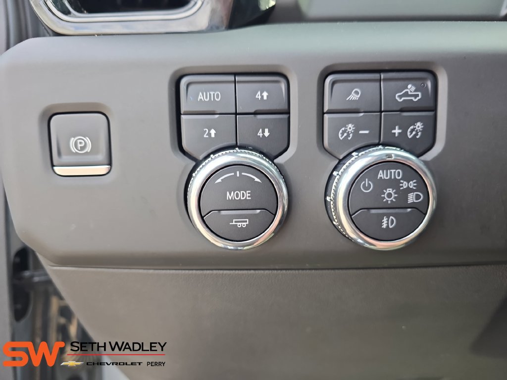 Used 2025 GMC Sierra 1500 AT4 AWD/4WD image 26
