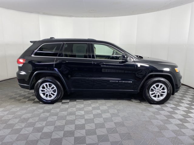 Used 2019 Jeep Grand Cherokee Laredo AWD/4WD image 6