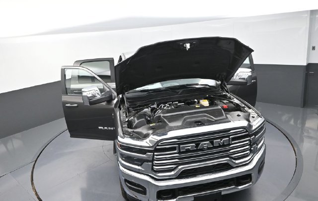 New 2026 RAM 2500 Laramie AWD/4WD image 31