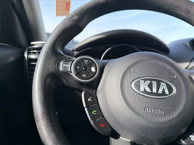Used 2015 Kia Soul + image 31