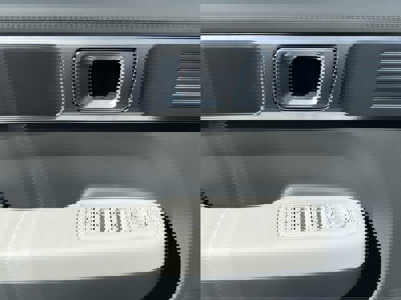 New 2026 Hyundai Santa Fe SE image 30