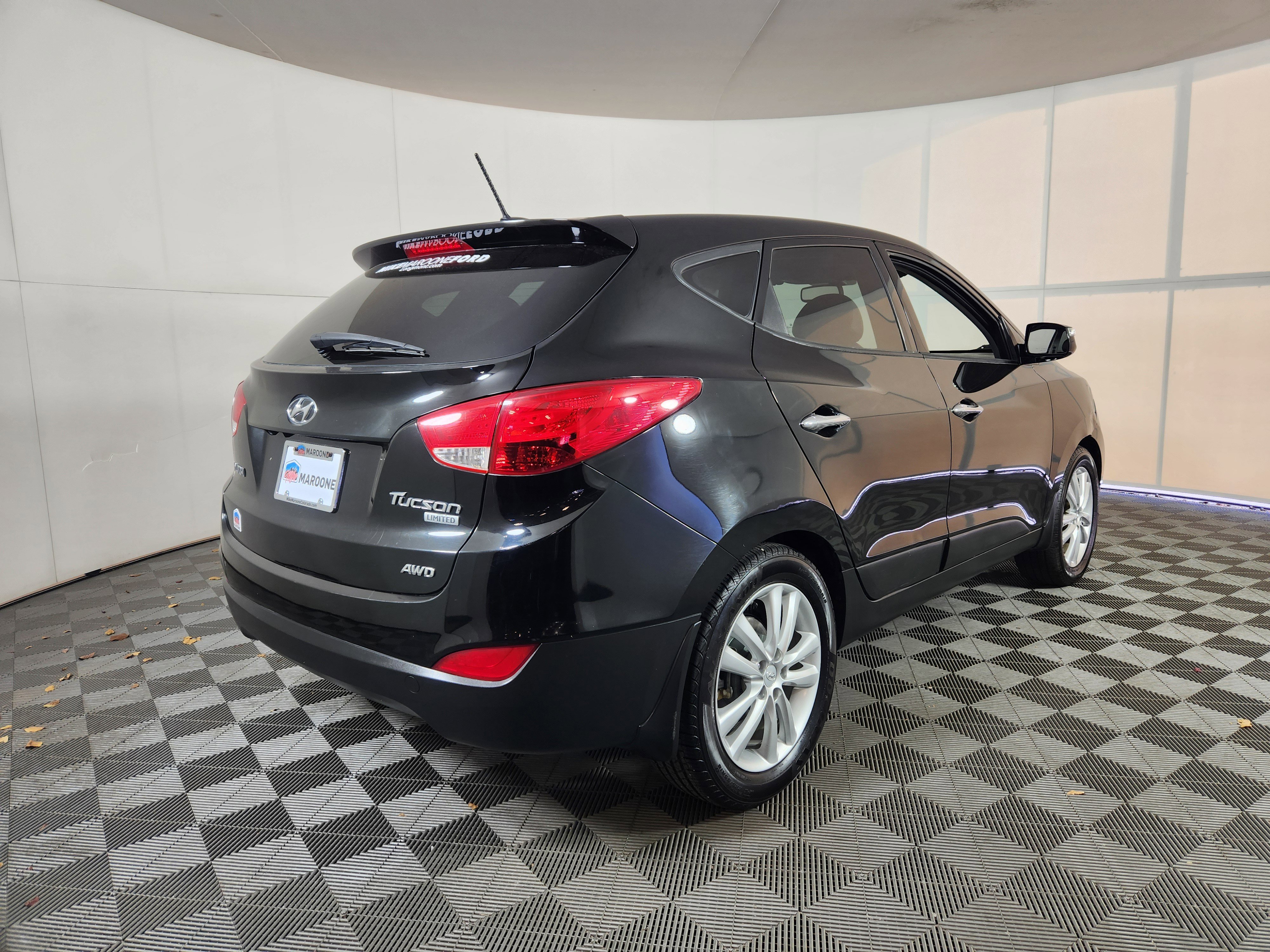 Used 2012 Hyundai Tucson Limited w/ Premium Pkg image 7
