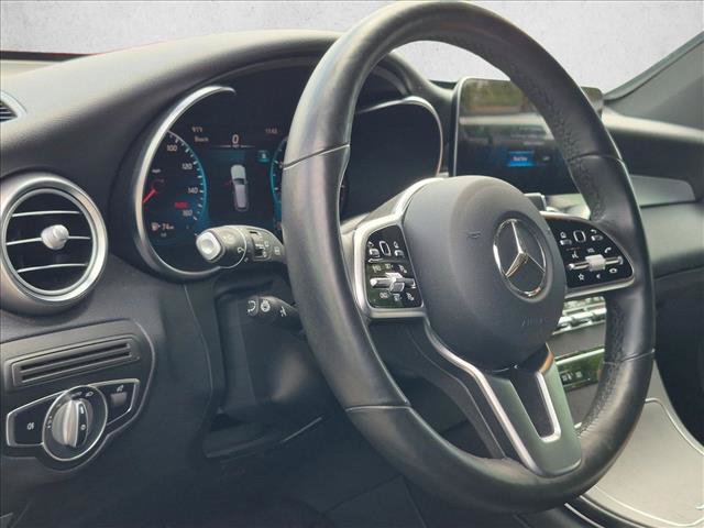 Used 2021 Mercedes-Benz GLC 300 4MATIC image 3