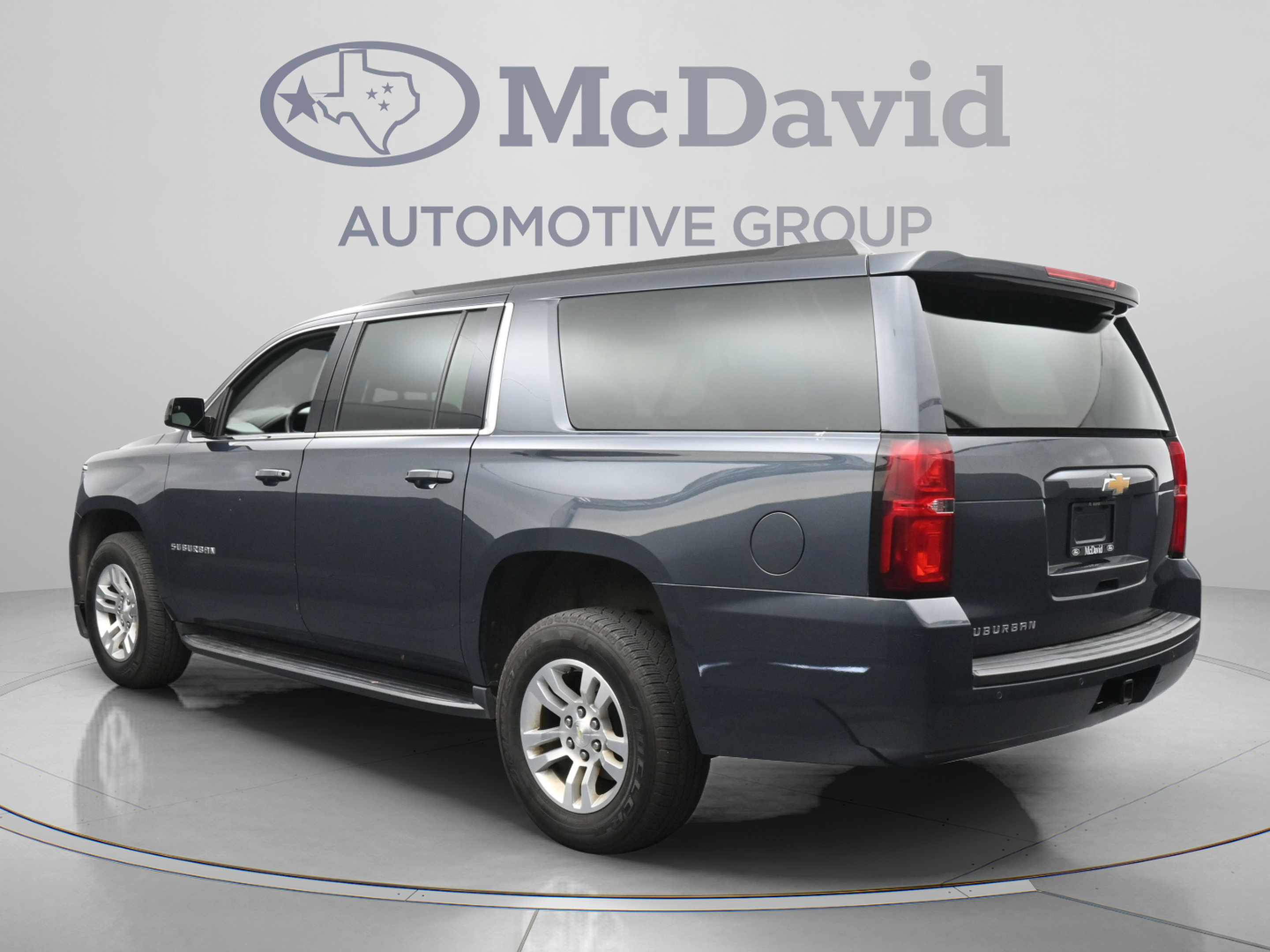 Used 2020 Chevrolet Suburban LS RWD image 6