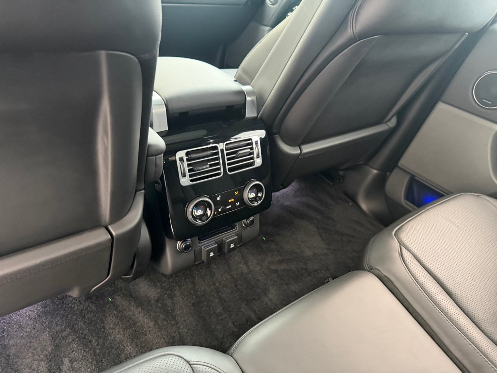 Used 2020 Land Rover Range Rover HSE AWD/4WD image 28