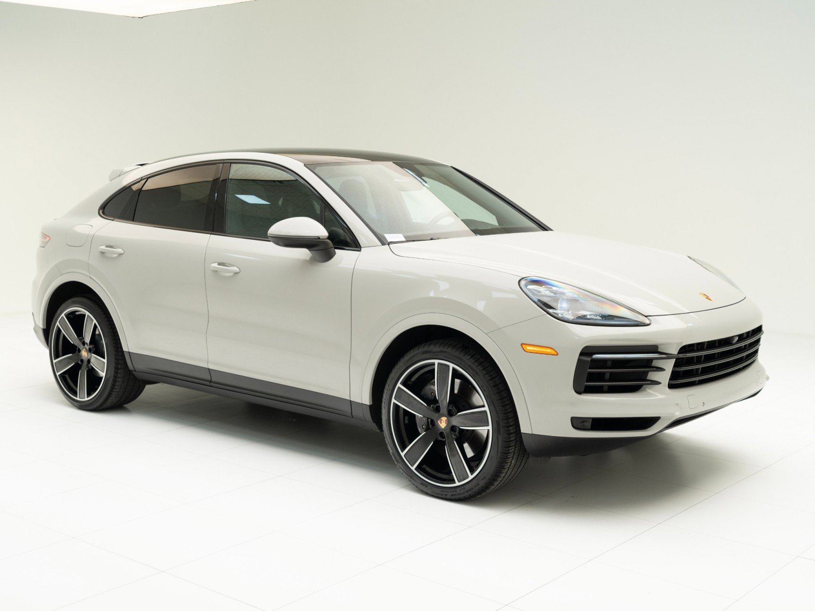 Certified 2022 Porsche Cayenne Platinum Edition image 7