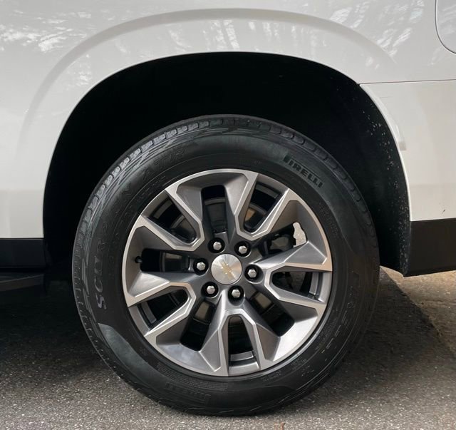 Used 2021 Chevrolet Suburban LT w/ Rear Media and Nav Package image 6