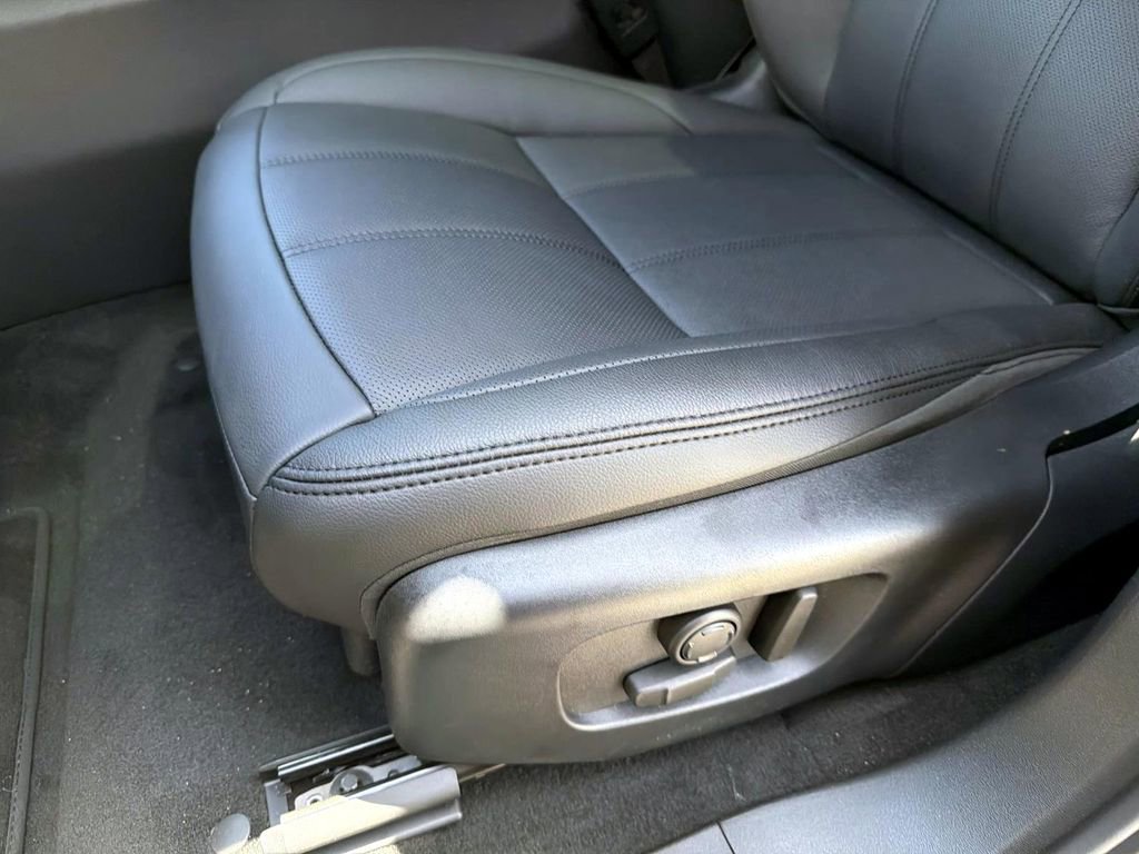 New 2026 Land Rover Range Rover Evoque S image 18