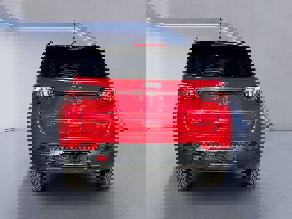 Used 2019 Jeep Compass Trailhawk w/ Cold Weather Group image 4