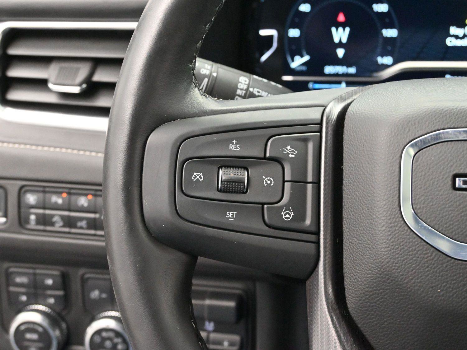 Used 2024 GMC Yukon Denali Ultimate image 17