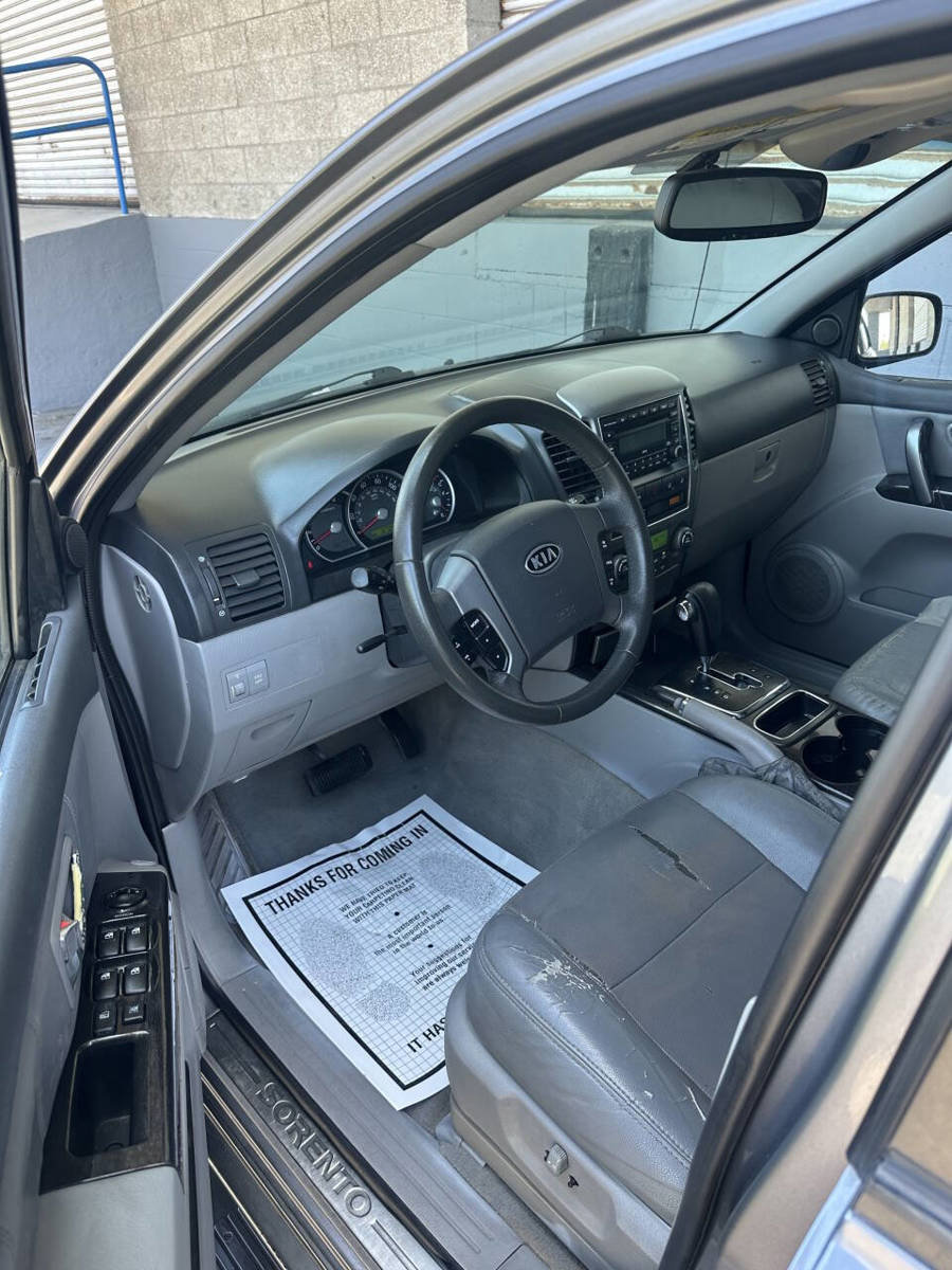 Used 2007 Kia Sorento EX w/ Luxury Pkg RWD image 6