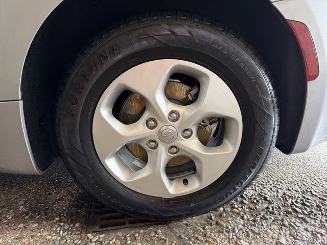 Used 2018 Chrysler Pacifica Touring-L image 10