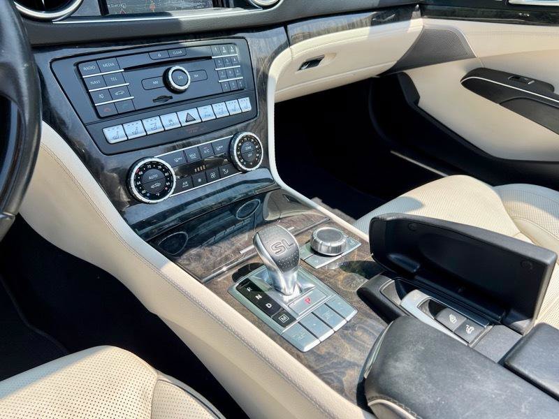 Used 2017 Mercedes-Benz SL 550 image 18