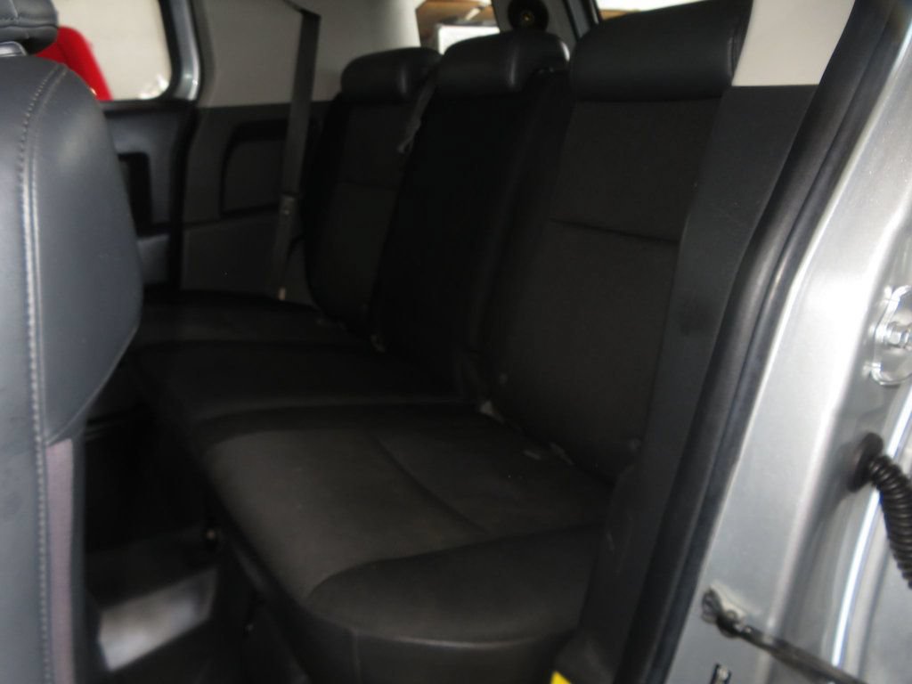 Used 2007 Toyota FJ Cruiser 4WD w/ Convenience Pkg image 21