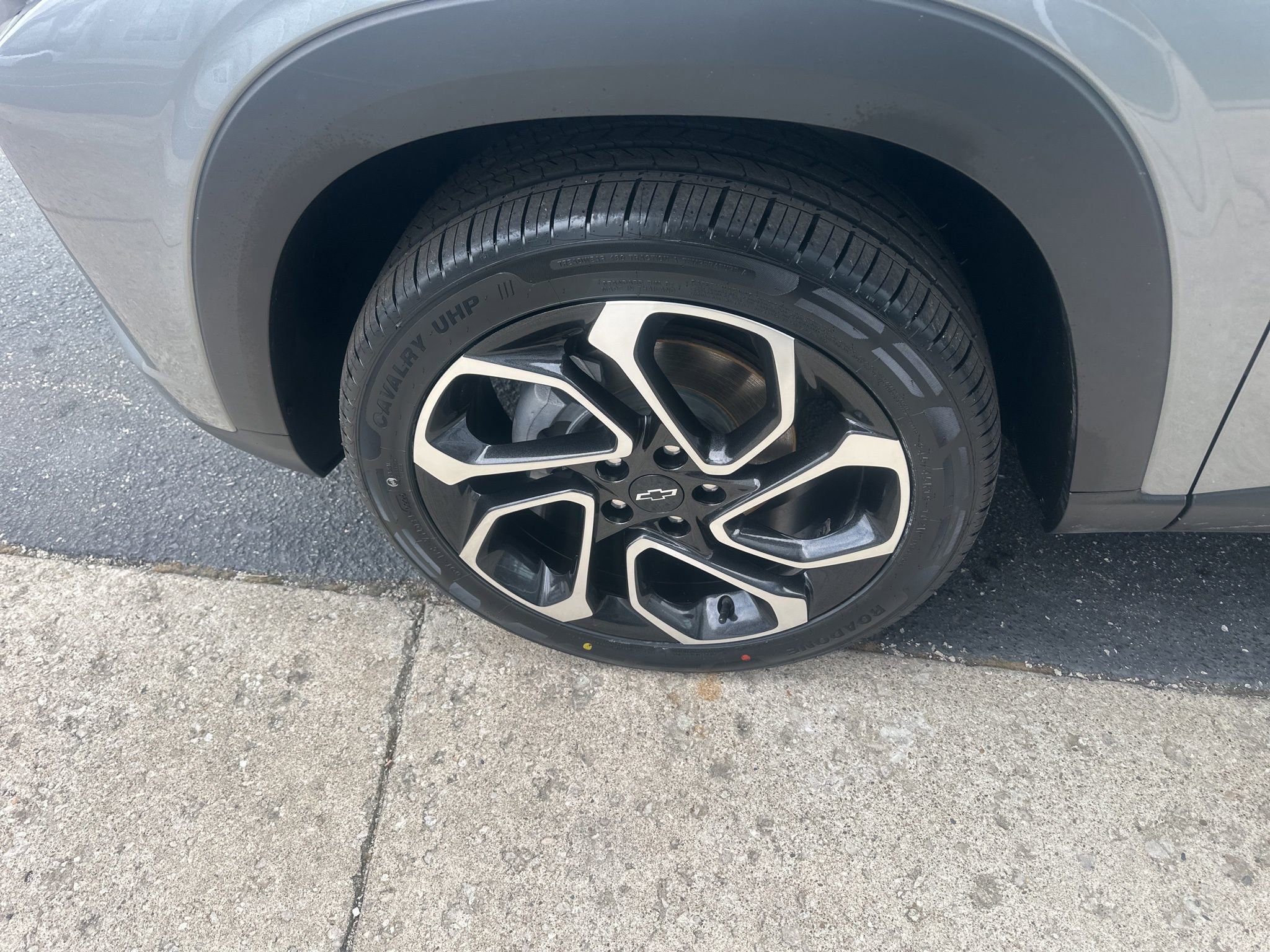 Used 2024 Chevrolet Trax RS w/ Driver Confidence Package FWD image 27