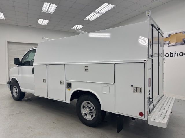 New 2026 Chevrolet Express 3500 w/ Power Convenience Package RWD image 7