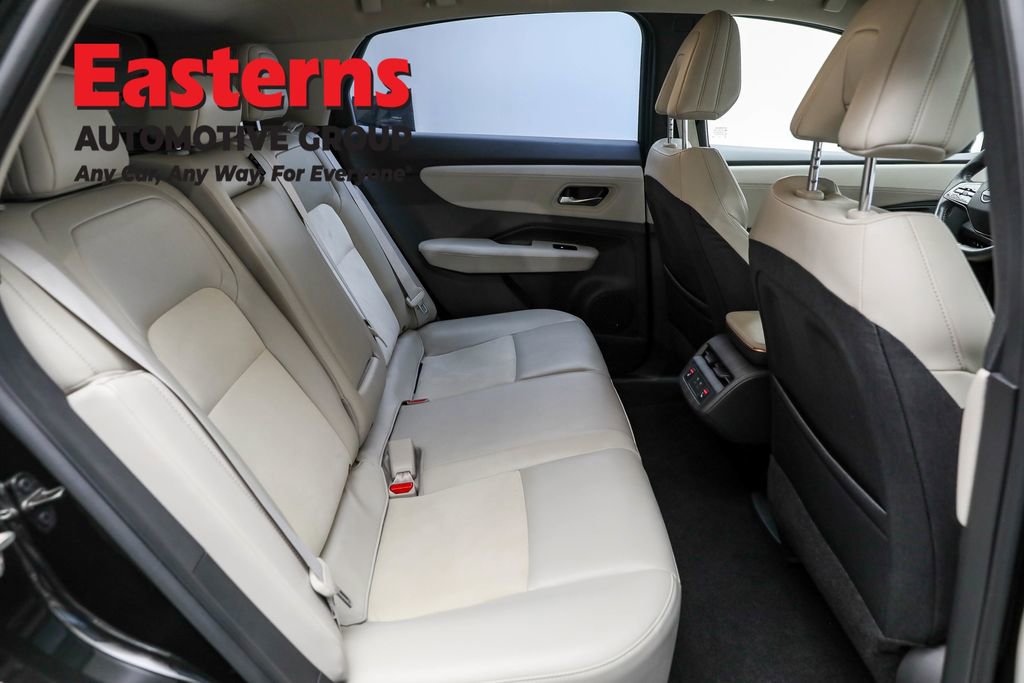 Used 2023 Nissan Ariya AWD image 23