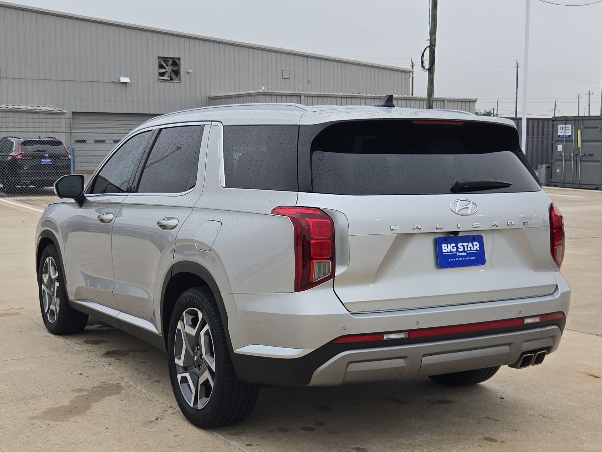Used 2024 Hyundai Palisade Limited FWD image 6