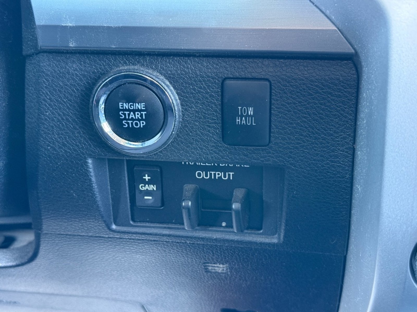 Used 2021 Toyota Tundra Platinum image 28