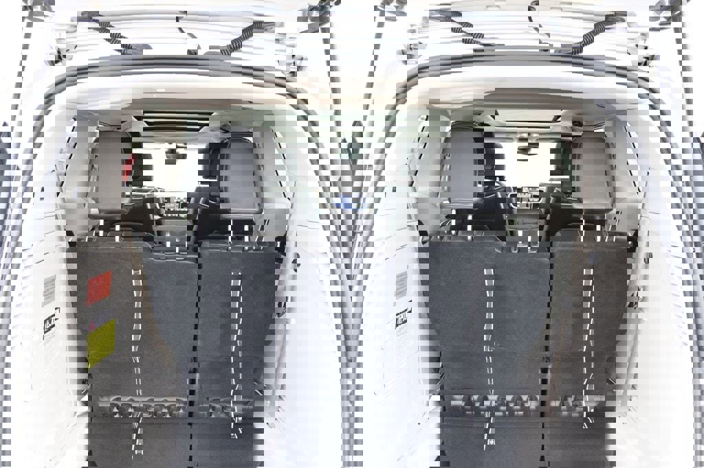 Used 2023 Chrysler Pacifica Limited image 36