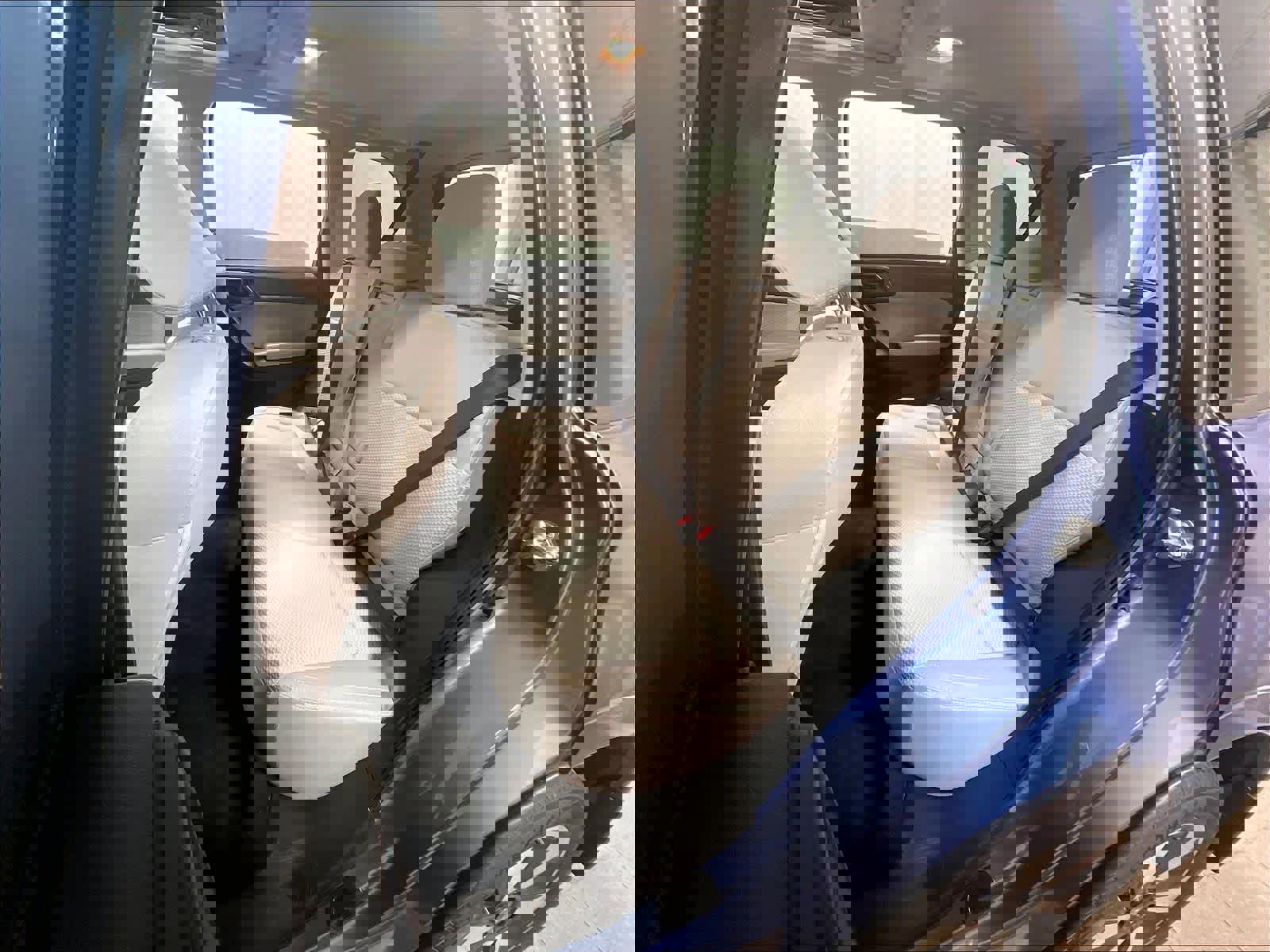 Used 2018 Subaru Forester 2.5i Premium w/ All-Weather Package image 15