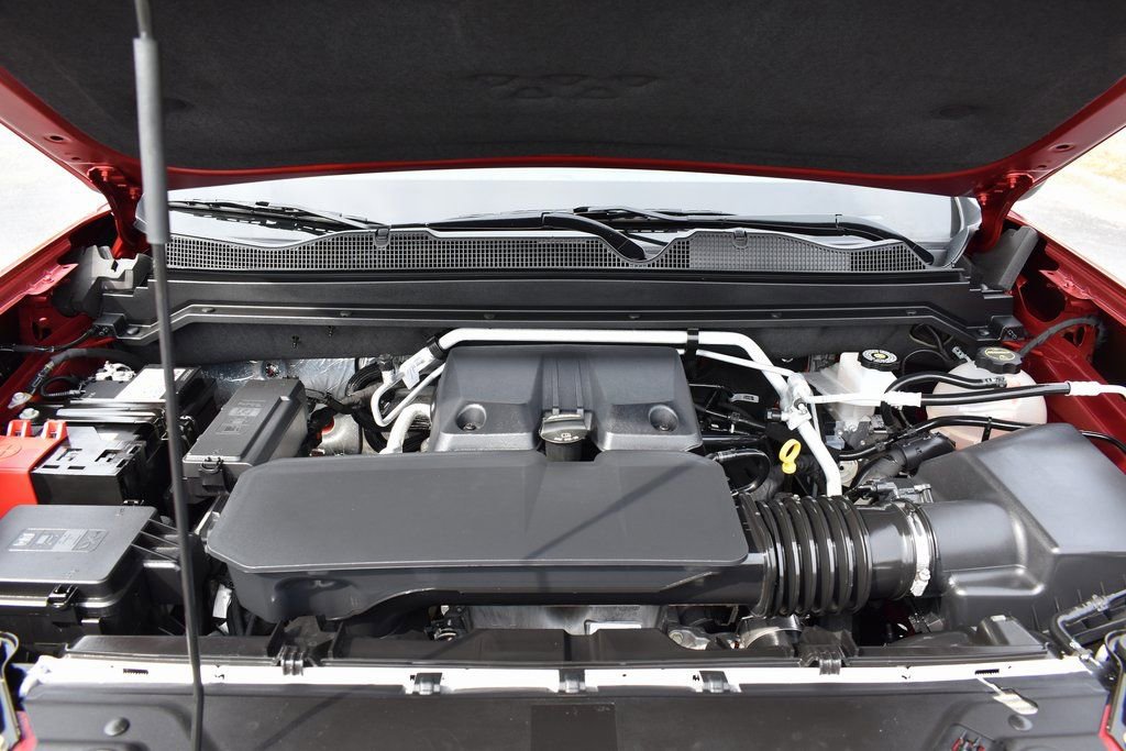 Certified 2025 GMC Canyon Elevation image 16