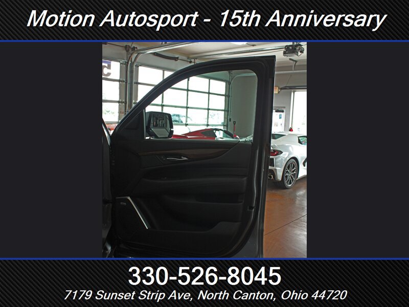 Used 2020 Cadillac Escalade Luxury AWD/4WD image 23