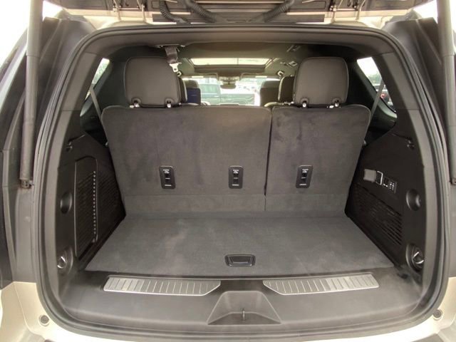 Used 2024 Chevrolet Tahoe High Country image 9